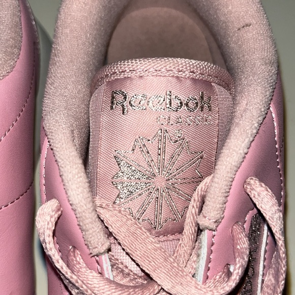 Reebok Classics Pink On Pink On Silver Sneaker Shoes - Picture 2 of 9